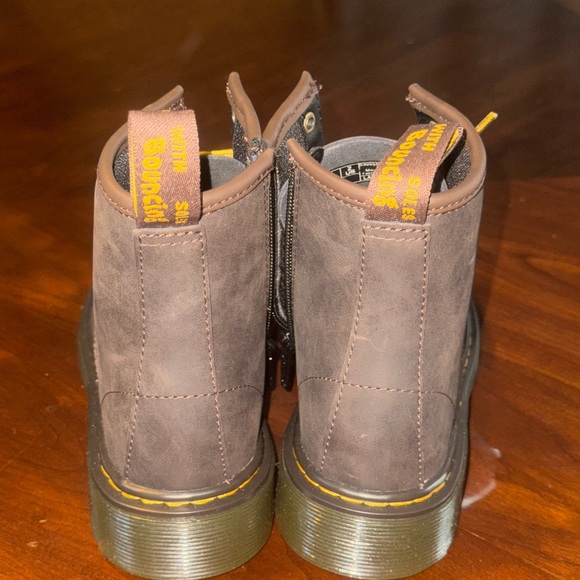 Dr Martens wildhorse lamper kids shoe - Picture 2 of 5